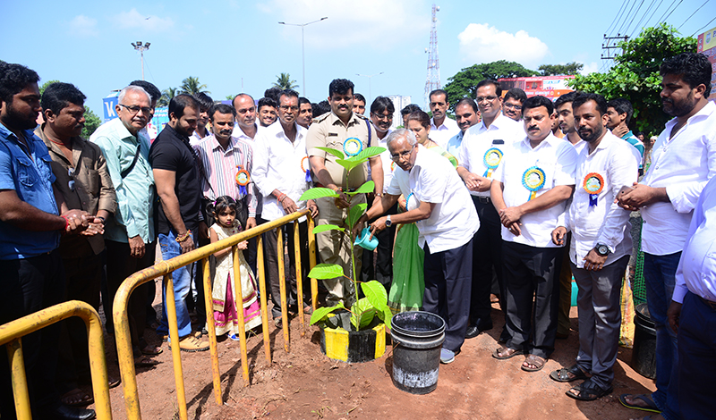 10 ಸಾವಿರ ಸಸಿ ನೆಡುವ ಕಾರ್ಯಕ್ರಮಕ್ಕೆ ಚಾಲನೆ